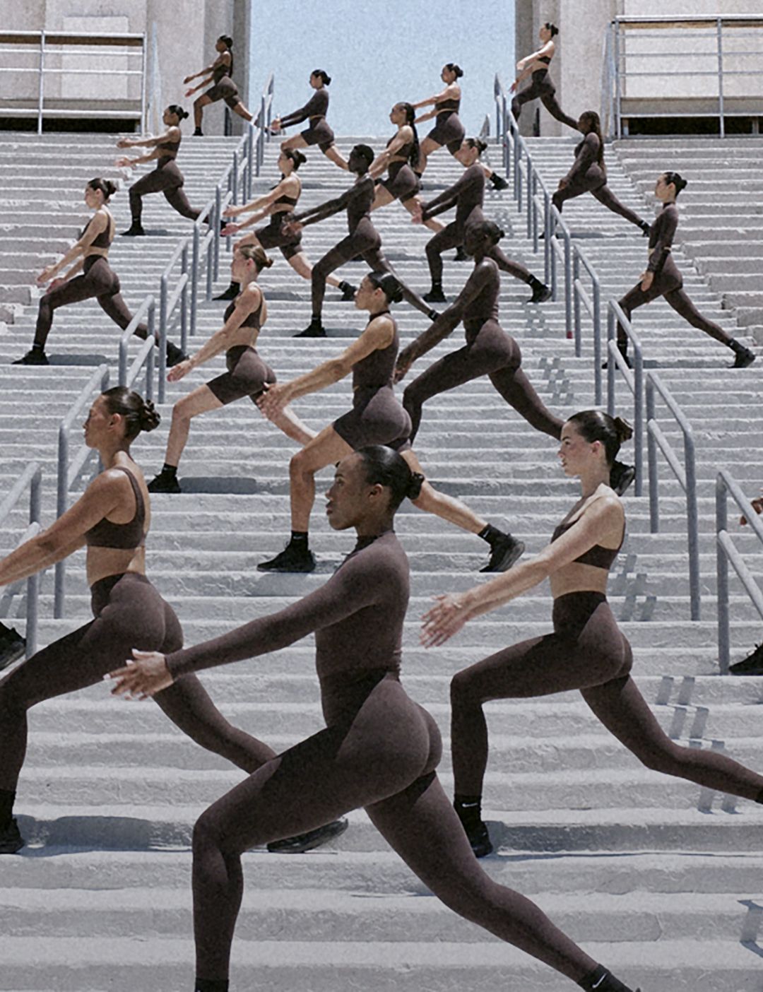 SKIMS ラウンジウェア Shop SKIMS' latest 'Summer Uniform' drop: T-shirts, onesies