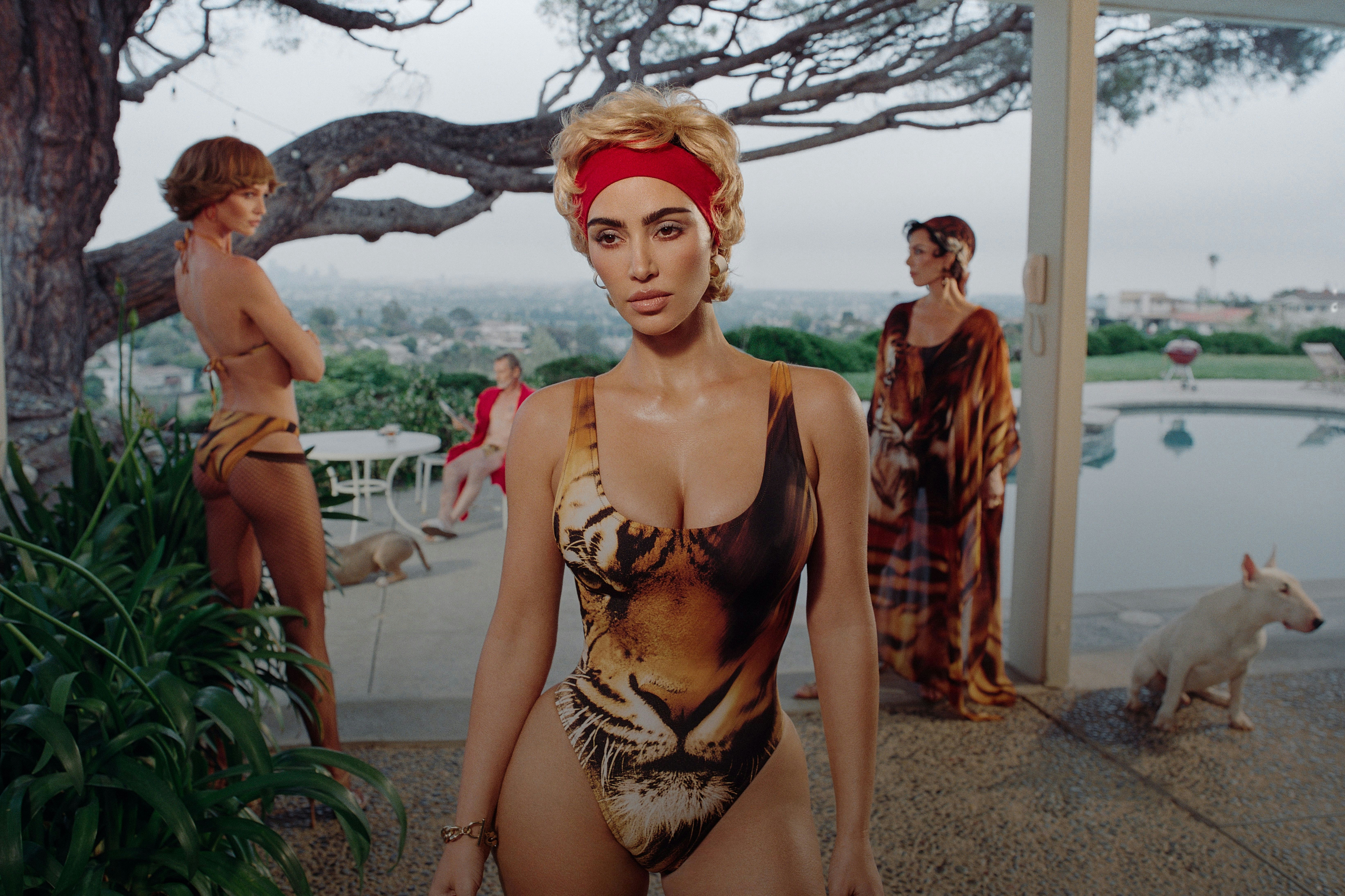 JUST DROPPED
ROBERTO CAVALLI X SKIMS
