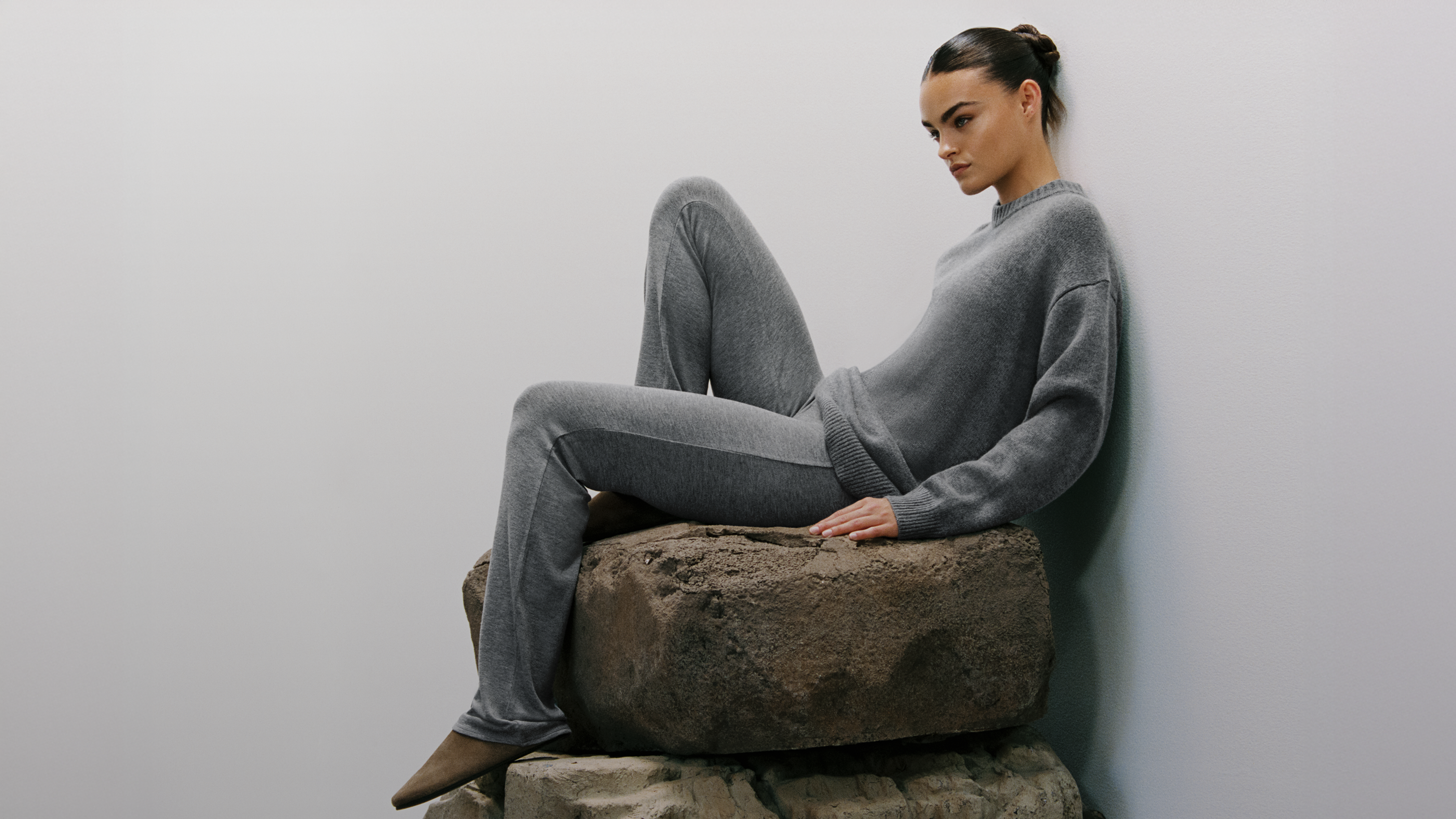 LUXURY KNITS