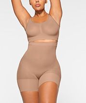 Bundle for Magy Skims waist trainer on sale and Sculpting bodysuit