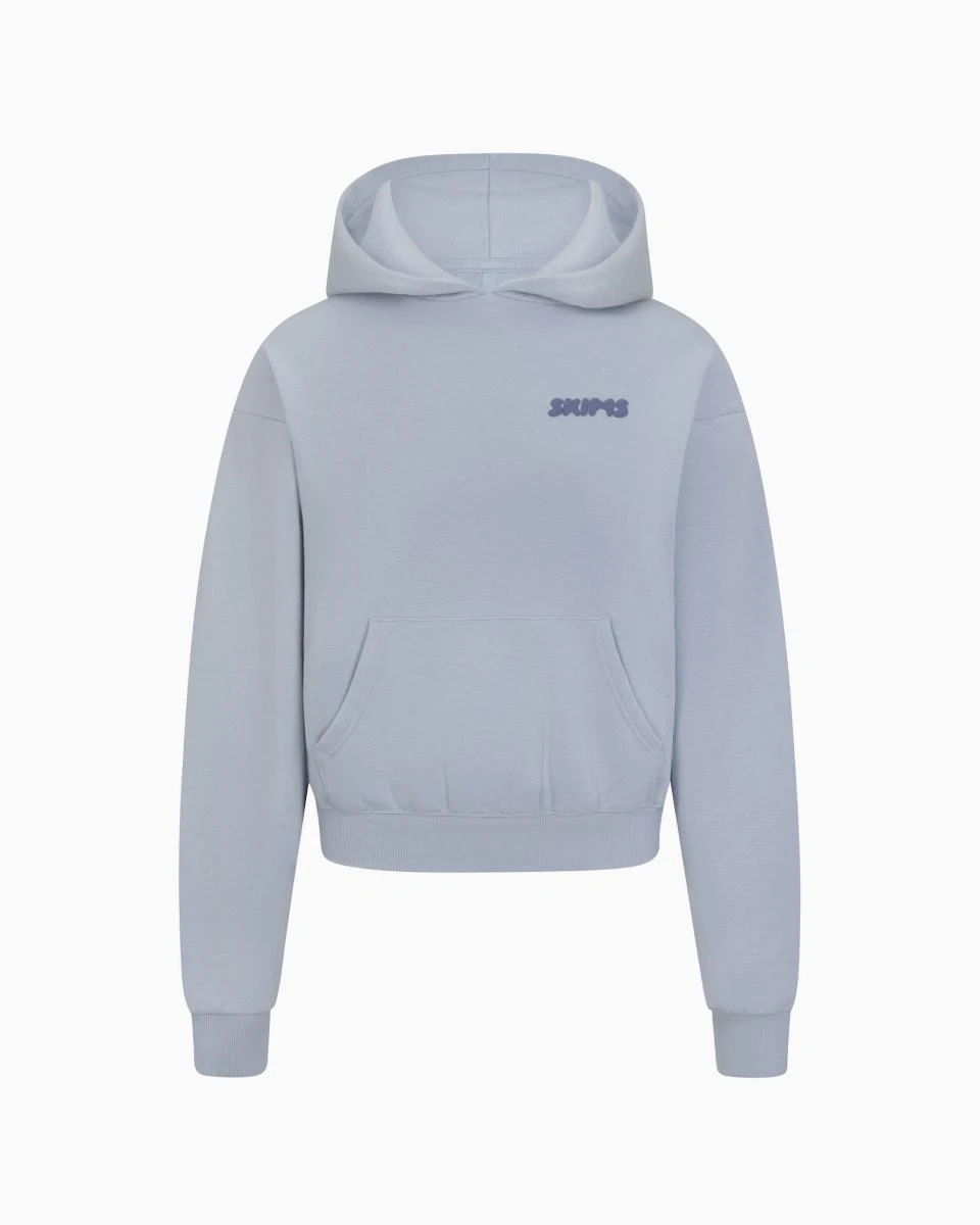 HOODIES & SWEATSHIRTS