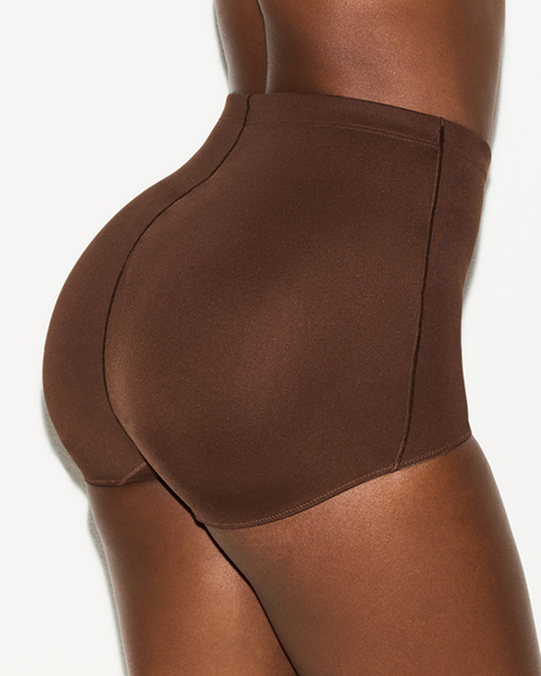 DISCOVER OUR SKIMS BODY INNOVATIONS