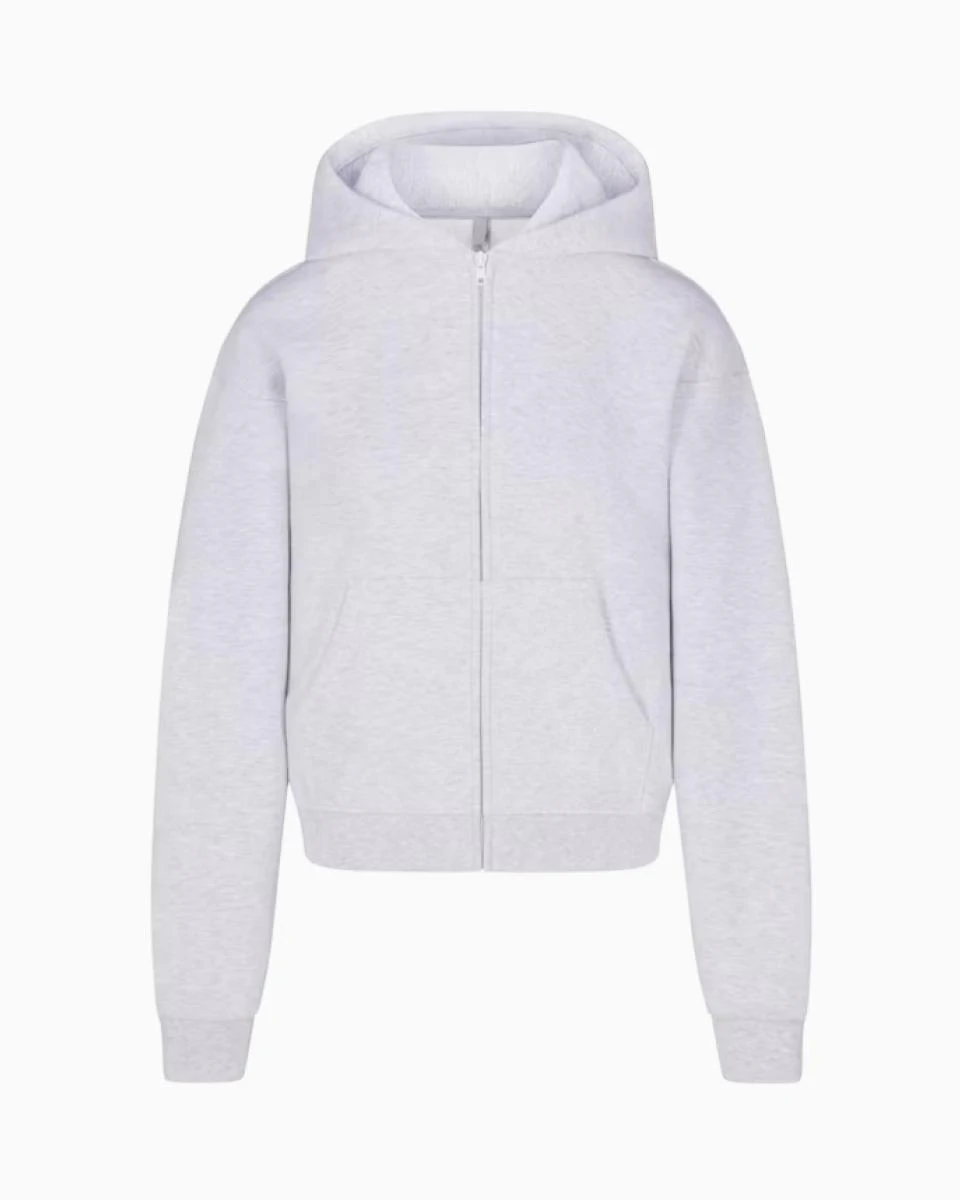 HOODIES & SWEATSHIRTS