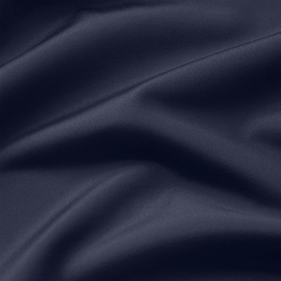 Sleek, Quick Dry styles with four-way stretch that moves with you for gym and training activities