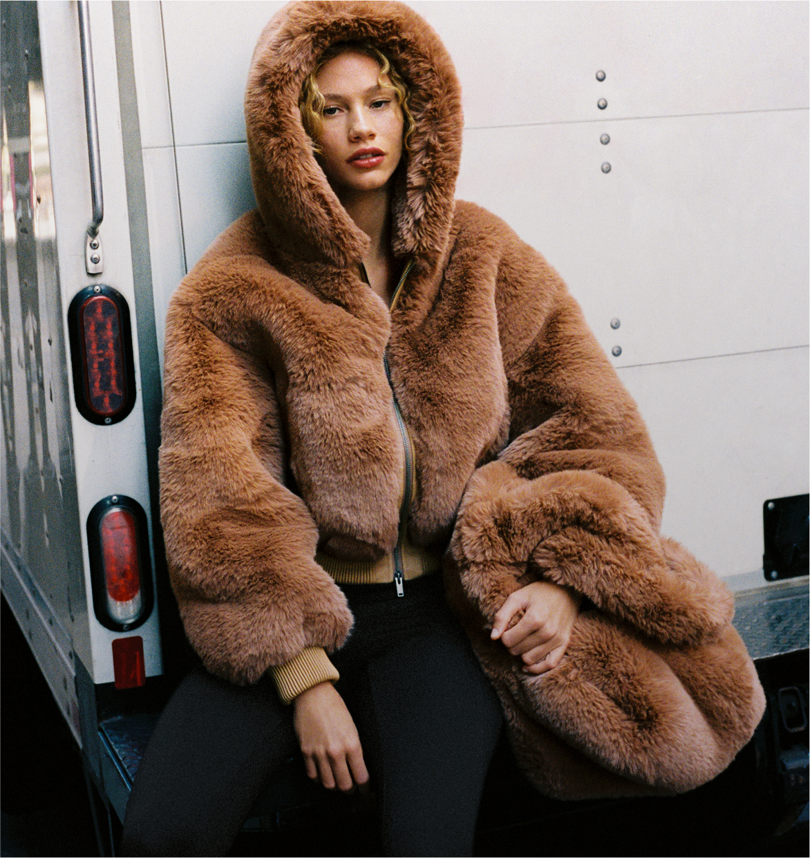 FAUX FUR ZIP UP JACKET | EGRET