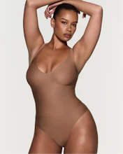SEAMLESS SCULPT THONG BODYSUIT